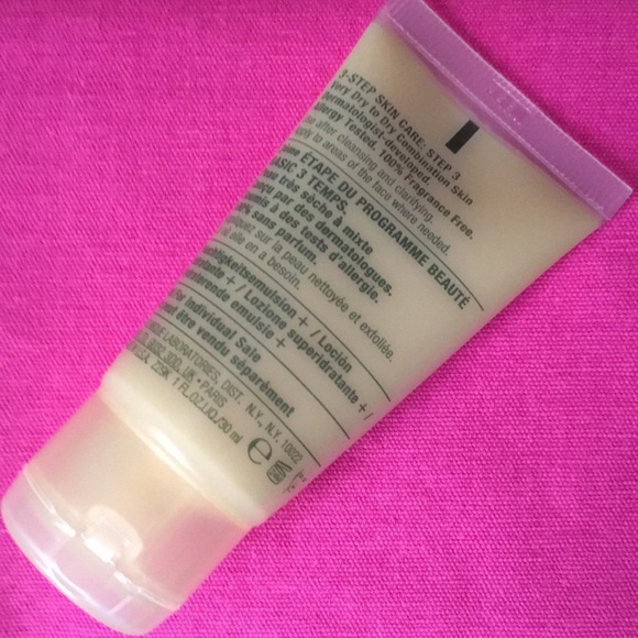 NEW Clinique Dramatically Different Moisturizing Lotion+ - Picture 2 of 3